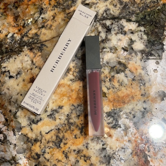 Burberry matte lip gloss New - Picture 2 of 7